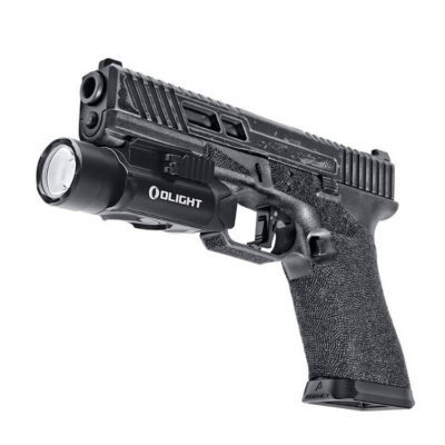פנס לאקדח גלוק ולמסילות פיקטיני, 1500 לומנס, דגם PL-PRO של OLIGHT – שחור – מורכב על אקדח