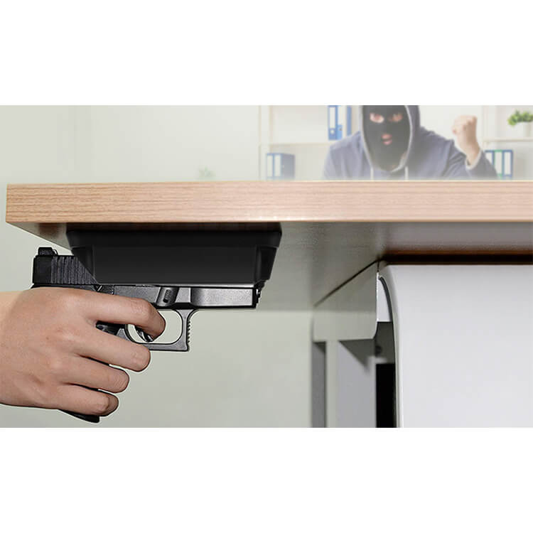 מגנט לאקדח ומחסנית – להצמדה מתחת לשולחן