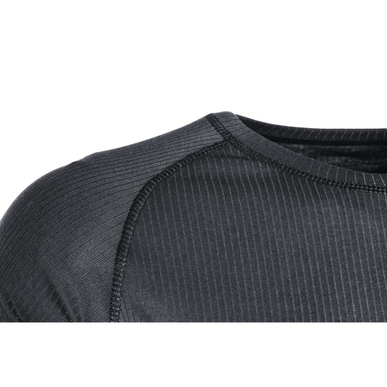 חולצה תרמית שחור צד