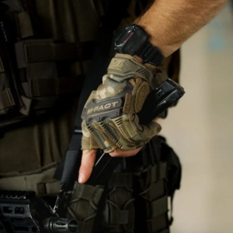 כפפות טקטיות דגם Mechanix M-PACT® של Agilite – צבעי הסוואה ירוק וחום (2)